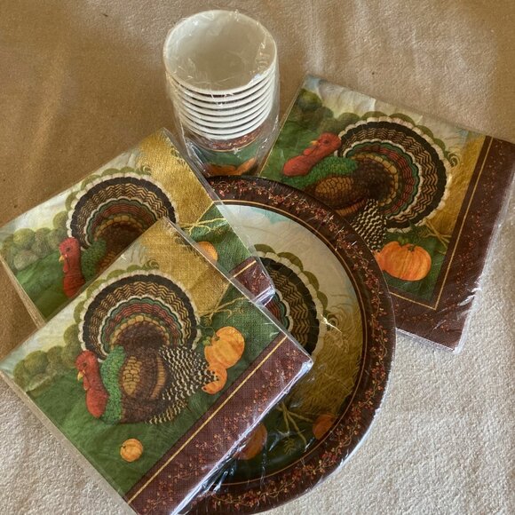 Thanksgiving Bundle Plates, Napkins & Cups - Picture 15 of 16